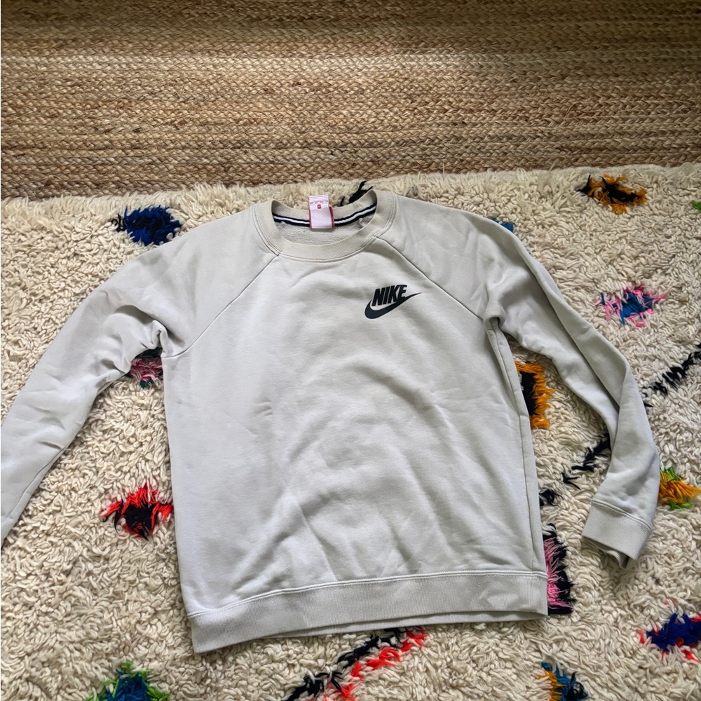 Nike Gray Crewneck Sweatshirt with Classic Swoosh